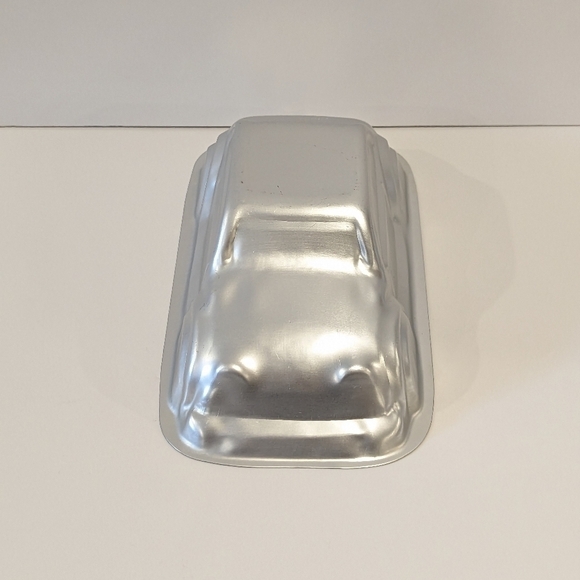 Wilton 3D cruiser car cake pan 2105-2043 - Picture 6 of 8